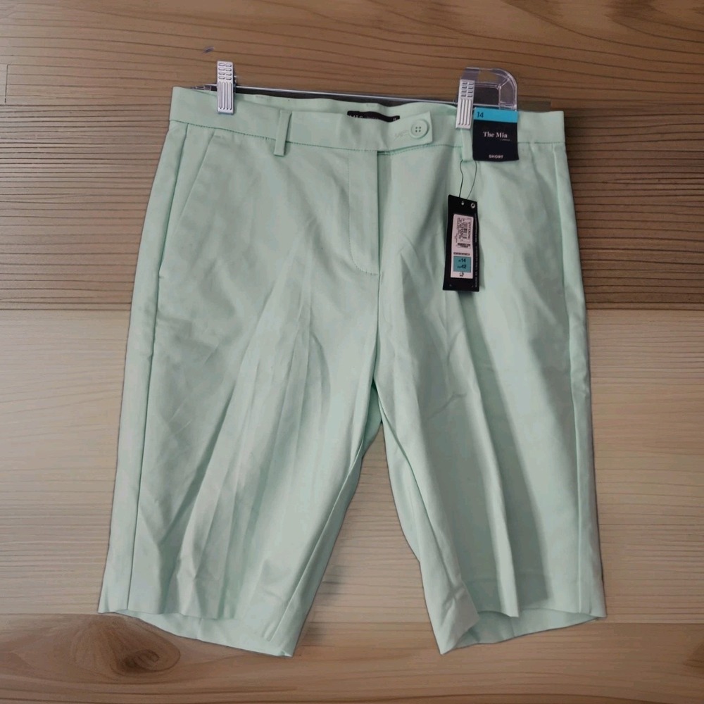 NWT Marks And Spencer M&S Collection Women's Green Chino The‎ Mia Shorts US 10